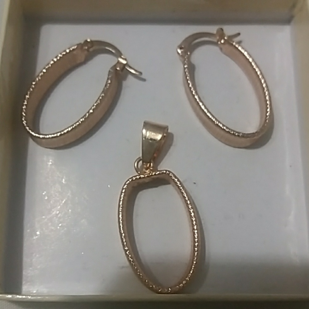 Earring charm set